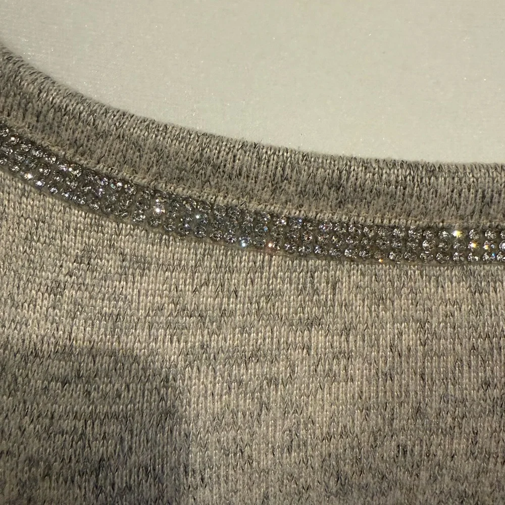 *GENTLY WORN* 89th & Madison Size 3X Cream Rhinestone Scoopneck Pullover Blouse - Picture 5 of 7